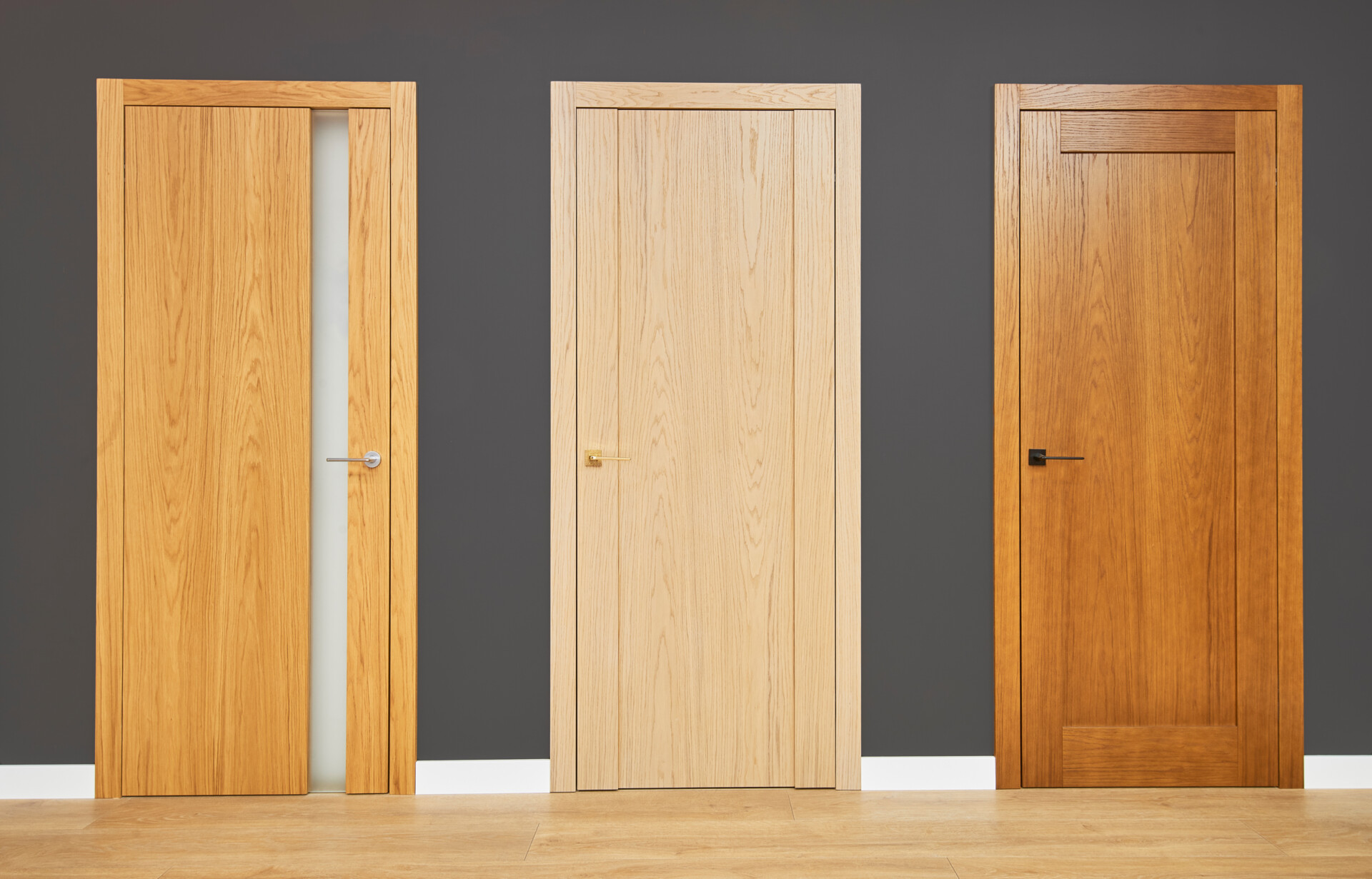 Drzwi drewniane wewnętrzne fornirowane bezprzylgowe
