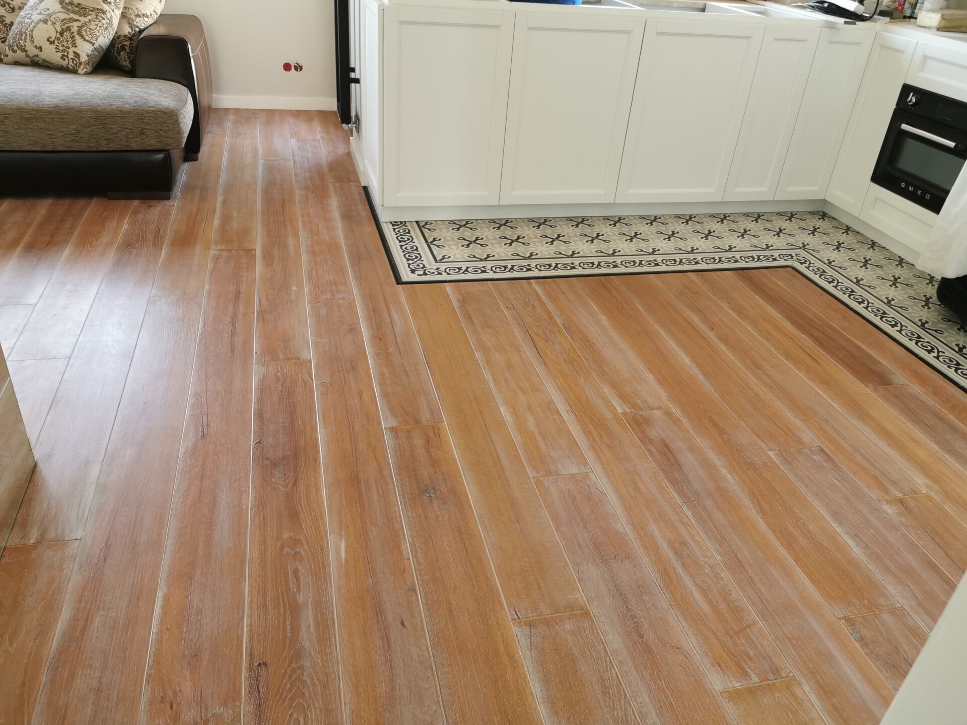Podłoga drewniana warstwowa olejowana dębowa w kuchni